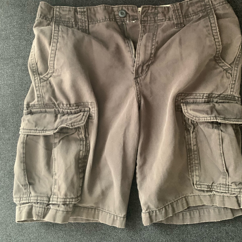 Men’s cargo shorts. Old navy size 29.